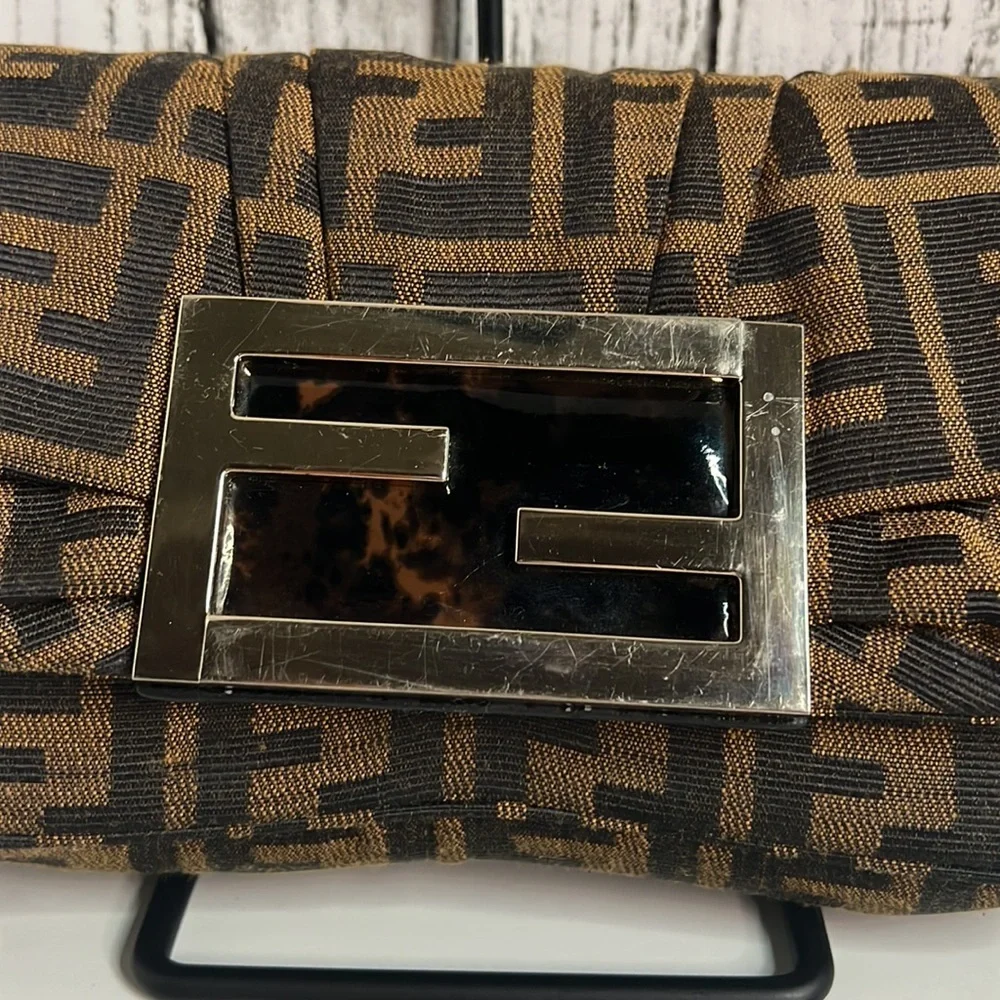 Fendi Vintage Zucca Baguette Shoulder Bag Brown Monogram Canvas Chain Strap - Picture 3 of 14